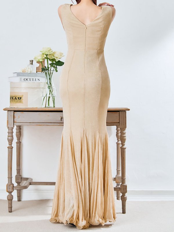 モデル:真優川咲 身長:159cm 着用サイズ:Sサイズ