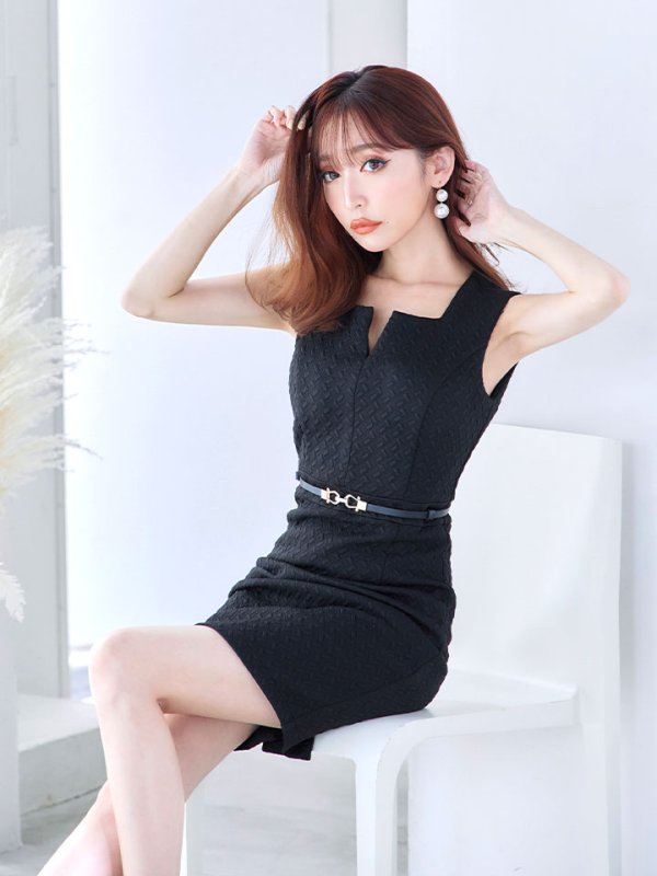 モデル:杉山佳那恵 身長:159cm 着用サイズ:Sサイズ