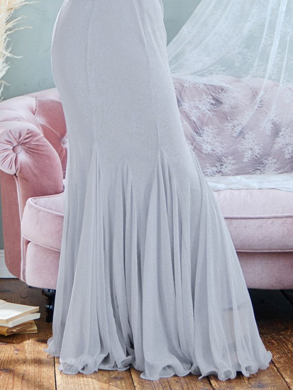 モデル:真優川咲 身長:159cm 着用サイズ:Sサイズ