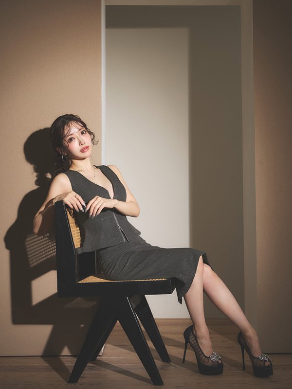 モデル：朝陽凪　身長：156cm　着用サイズ：Sサイズ