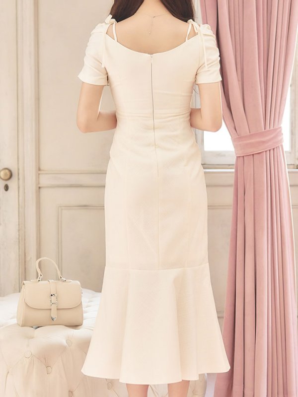 モデル：りな　身長：160cm　着用サイズ：Sサイズ