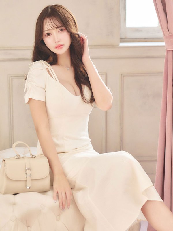 モデル：りな　身長：160cm　着用サイズ：Sサイズ