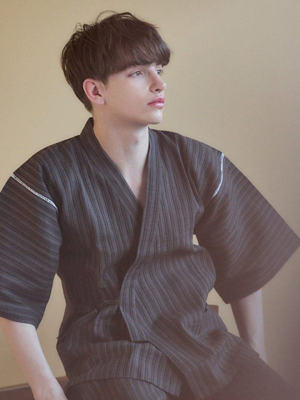 画像8: 【即日発送】【メンズ甚平】黒地にストライプのメンズ甚平【甚平・下駄セット】[YMT] (8)