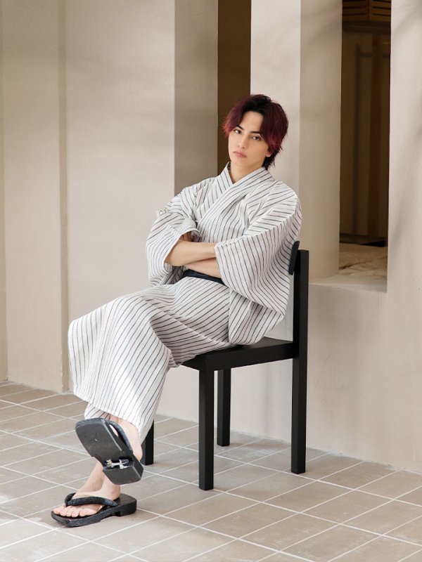 画像13: 【即日発送】【メンズ浴衣】白地にトリコロールカラーのストライプ紳士浴衣【浴衣３点セット 浴衣/帯/下駄】[YMT] (13)