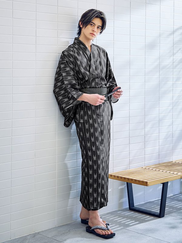 画像10: 【即日発送】【メンズ浴衣】ブラック矢羽線画紳士浴衣 【浴衣３点セット 浴衣/帯/下駄】[YMT] (10)