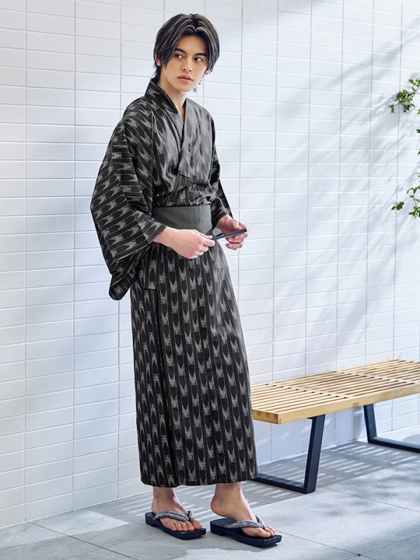 画像9: 【即日発送】【メンズ浴衣】ブラック矢羽線画紳士浴衣 【浴衣３点セット 浴衣/帯/下駄】[YMT] (9)