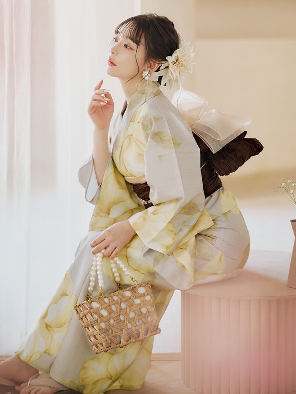 画像2: 【即日発送】【浴衣セール！】グレージュ×イエローフラワー浴衣  【浴衣３点セット 浴衣/帯/下駄】[YMT] (2)