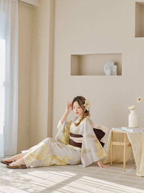 画像16: 【即日発送】【浴衣セール！】グレージュ×イエローフラワー浴衣  【浴衣３点セット 浴衣/帯/下駄】[YMT] (16)