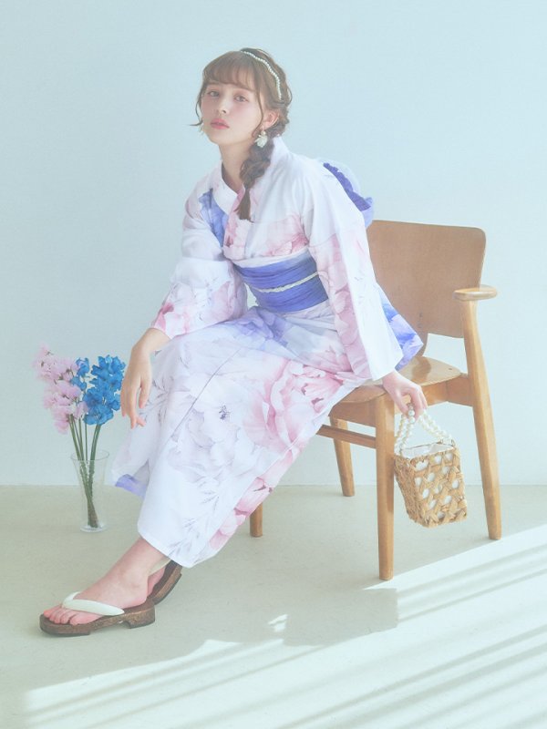 画像2: 【即日発送】ホワイト×ピオニー浴衣  【浴衣３点セット 浴衣/帯/下駄】[OF04] (2)