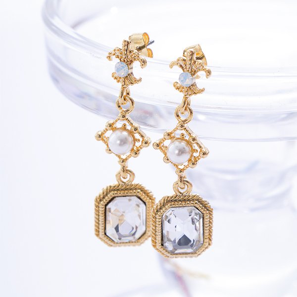 画像4: 【アクセサリー:ピアス】スクエアドロップパールピアス【2カラー】【OF02】 (4)