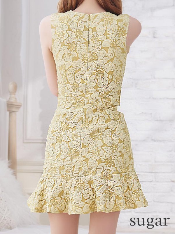 モデル：真優川咲　身長：159cm　着用サイズ：Sサイズ