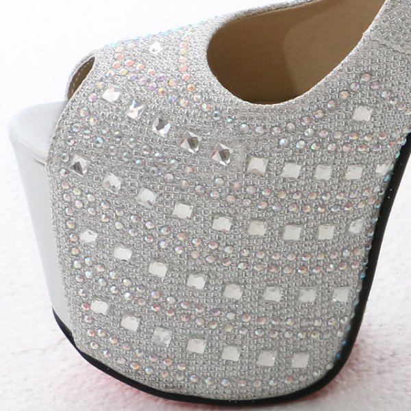 画像8: 再入荷!輝くビジューがぎっしり華やか優秀ストラップサンダル【35-38サイズ/3カラー】[OF02] (8)