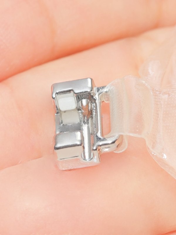 画像4: 【ROBE de FLEURS/ローブドフルール】【3サイズ/ 1カラー】シリコンブラ/ ヌードブラ[OF08-U] (4)