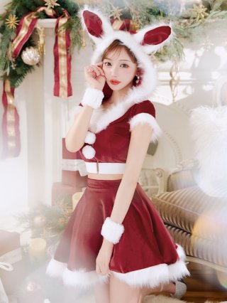 サンタバニーガール　コスプレ コスプレとかキャラじゃないけど😗 サンタバニーしてみましたっ🎅🏻👯