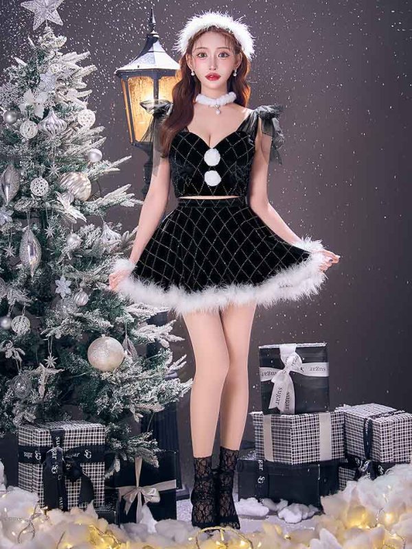 モデル:明日花キララ  身長:162cm 着用サイズ:Sサイズ