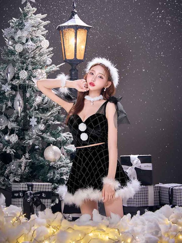 モデル:明日花キララ  身長:162cm 着用サイズ:Sサイズ