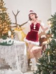 レッド　モデル：明日花キララ　身長162cm　着用サイズ：Sサイズ
