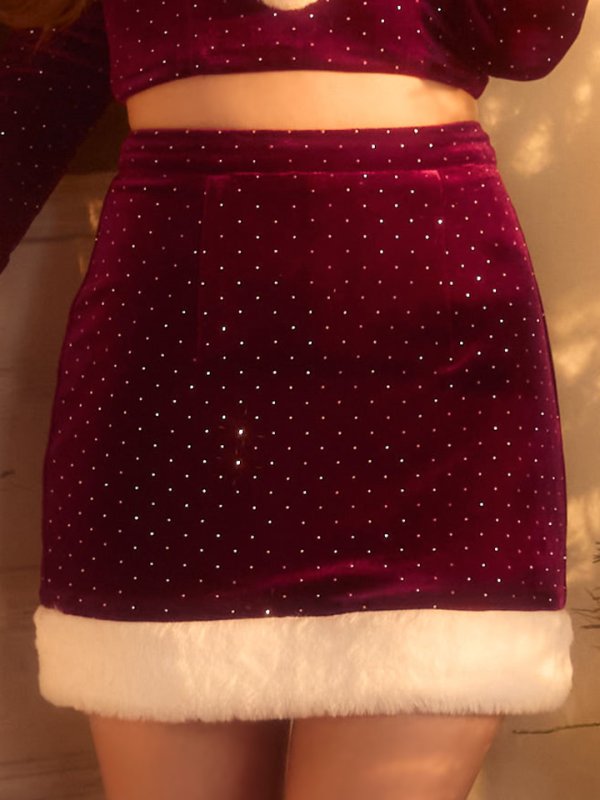 レッド　モデル：るりぴ　身長：165cm　着用サイズ：Sサイズ