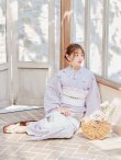 画像7: 【即日発送】可憐なパープルxホワイト牡丹浴衣【浴衣３点セット 浴衣/帯/下駄】OBI-siwa-202-ok-6-W / HIMO-900-yn-8-P / YA-943-kj-BAKEDP / HEKO-800-sb-4-P / GETA-02-ok-2-IV [YMT] (7)