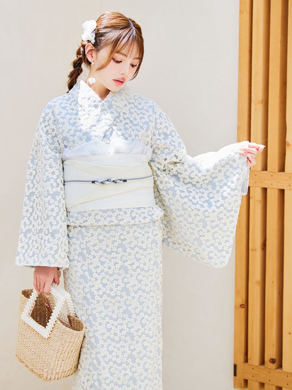 画像2: 【浴衣セール！】【即日発送】【浴衣】くすみブルー地x小花レース浴衣 【浴衣３点セット 浴衣/帯/下駄】[OF04] (2)