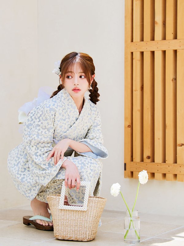 画像9: 【浴衣セール！】【即日発送】【浴衣】くすみブルー地x小花レース浴衣 【浴衣３点セット 浴衣/帯/下駄】[OF04] (9)
