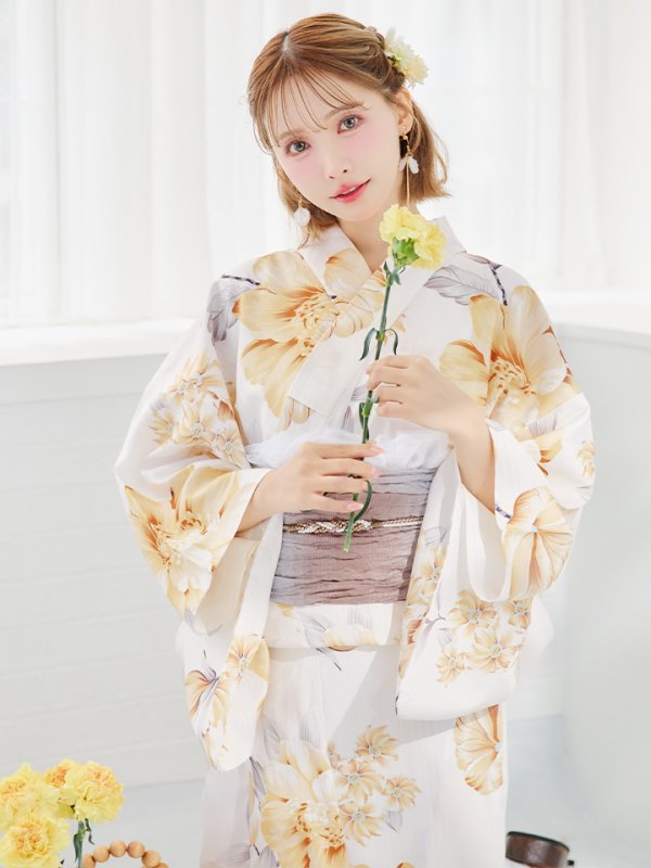 モデル：三上悠亜　身長：158cm　着用サイズ：Fサイズ