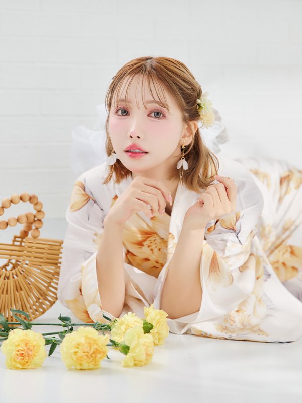 モデル：三上悠亜　身長：158cm　着用サイズ：Fサイズ