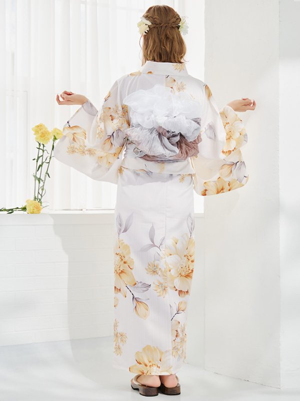 モデル：三上悠亜　身長：158cm　着用サイズ：Fサイズ