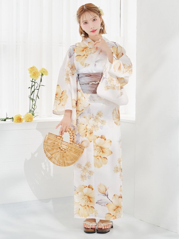 モデル：三上悠亜　身長：158cm　着用サイズ：Fサイズ