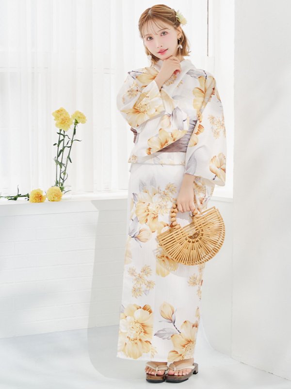 モデル：三上悠亜　身長：158cm　着用サイズ：Fサイズ