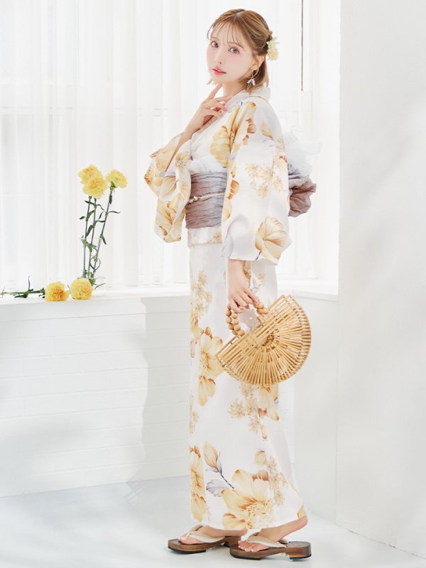 モデル：三上悠亜　身長：158cm　着用サイズ：Fサイズ