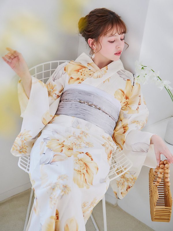 モデル：加藤ナナ　身長160cm　着用サイズ：Fサイズ