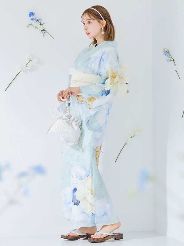 モデル:三上悠亜 身長:158cm 着用サイズ:Fサイズ