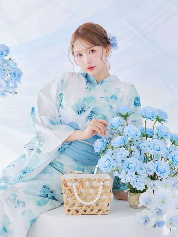 モデル:三上悠亜 身長159cm 着用サイズ:Fサイズ