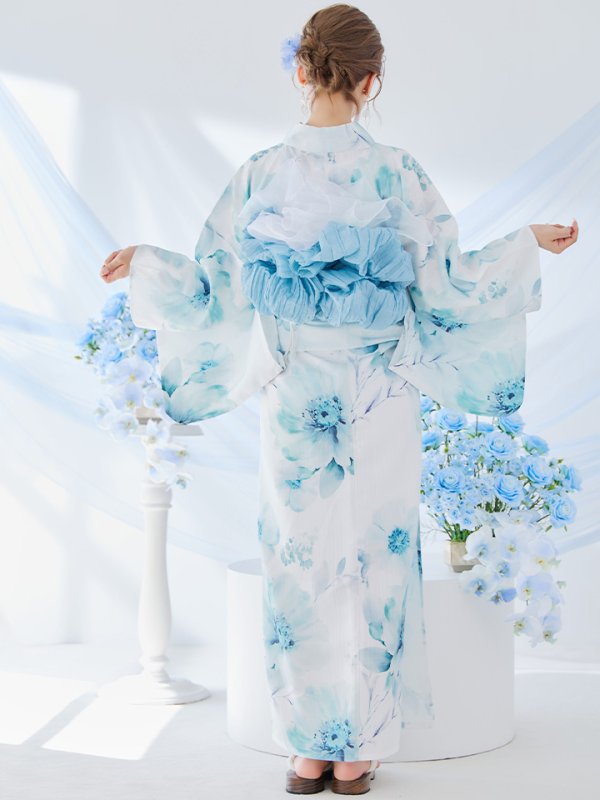 モデル:三上悠亜 身長159cm 着用サイズ:Fサイズ