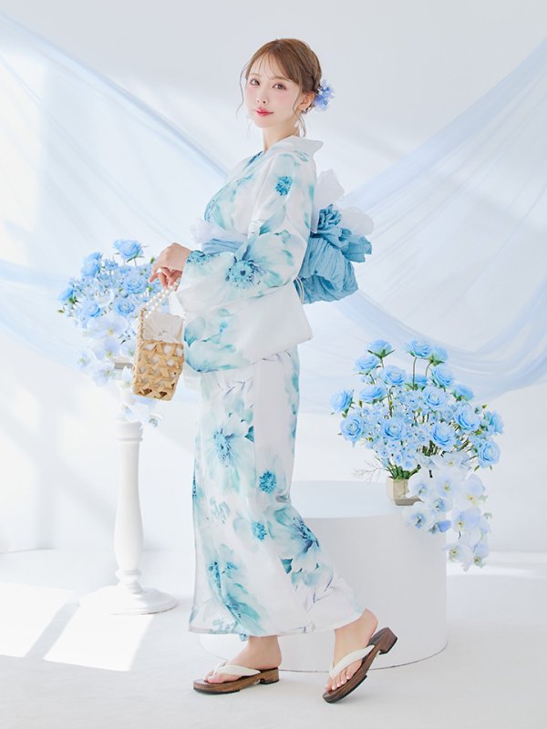 モデル:三上悠亜 身長159cm 着用サイズ:Fサイズ