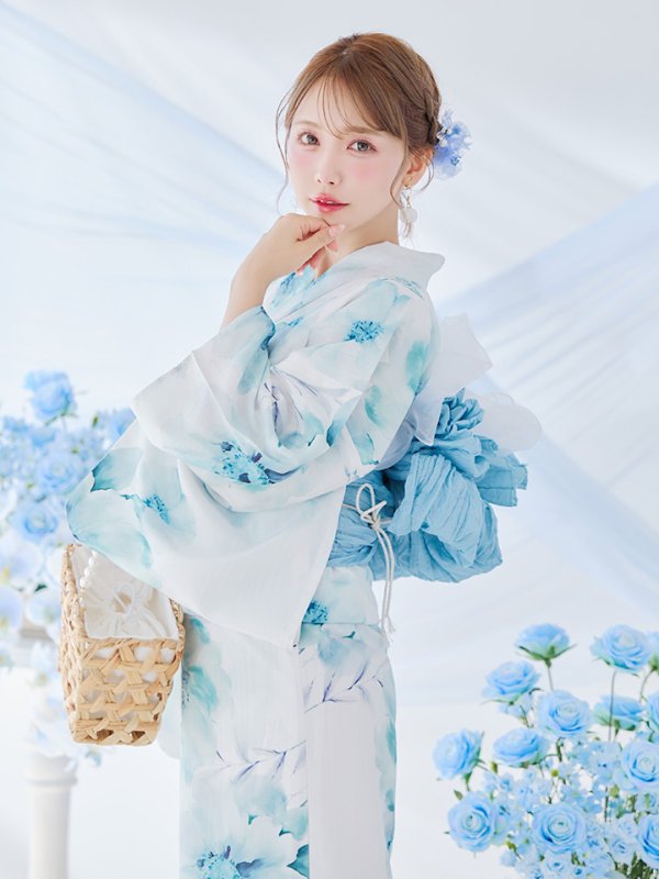 モデル:三上悠亜 身長159cm 着用サイズ:Fサイズ