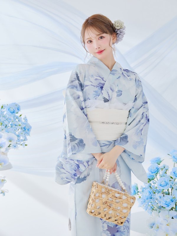 モデル:三上悠亜 身長159cm 着用サイズ:Fサイズ