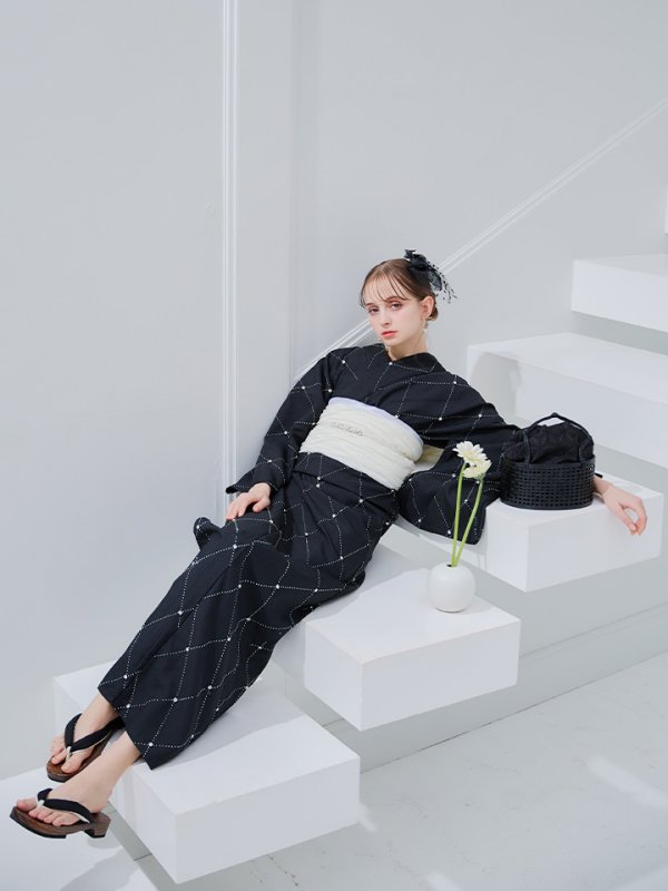 モデル：KATE　身長169cm　着用サイズ：Fサイズ