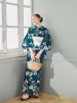 画像6: 藍色椿桜柄浴衣  【浴衣３点セット 浴衣/帯/下駄】OBI-hira-100-ok-15-WxW / HIMO-902-kj-1-BLGR / / YA-73-kn-BLGR / GETA-01-kj-3-IV/ [YMT] (6)