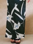 画像20: 【即日発送】ストライプ菖蒲柄浴衣【浴衣３点セット 浴衣/帯/下駄】 OBI-hira-100-ok-15-WxW / HIMO-900-yn-1-B / YA-1072-kn-B / GETA-01-kj-1-B / [/OF01] (20)