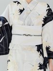 画像18: 【即日発送】モノトーンフラワー浴衣 【浴衣３点セット 浴衣/帯/下駄】OBI-hira-100-ok-15-WxW / HIMO-900-yn-1-B / YA-1086-wk-B / GETA-01-kj-1-B/ [/OF01] (18)