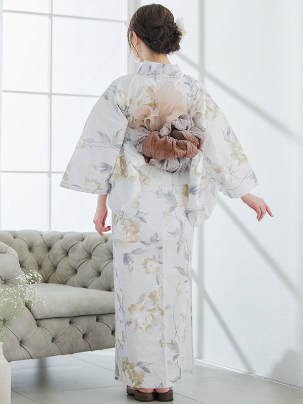 モデル:菅野結以 身長:163cm 着用サイズ:Fサイズ