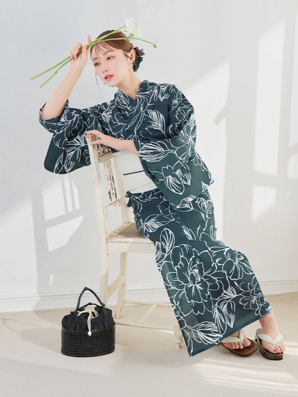 モデル:橋本甜歌 身長:163cm 着用サイズ:Fサイズ