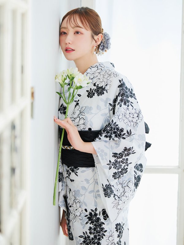 画像9: 【即日発送】ホワイトブラック桜柄浴衣 【浴衣3点セット 浴衣/帯/下駄】 [YMT] (9)
