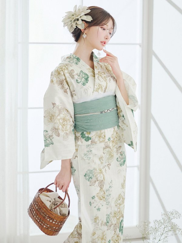 モデル：菅野結以　身長：163cm　着用サイズ：Fサイズ