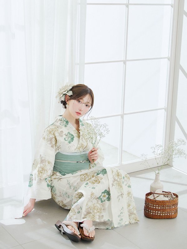 モデル：菅野結以　身長：163cm　着用サイズ：Fサイズ