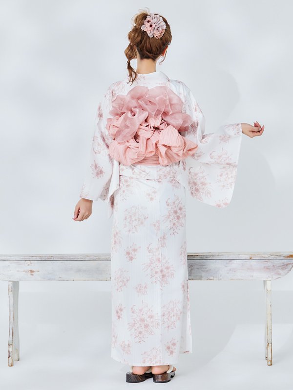 モデル：三上悠亜　身長159cm　着用サイズ：Fサイズ