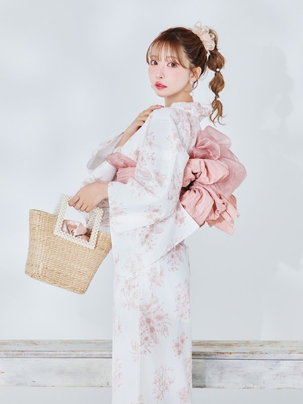 モデル：三上悠亜　身長159cm　着用サイズ：Fサイズ