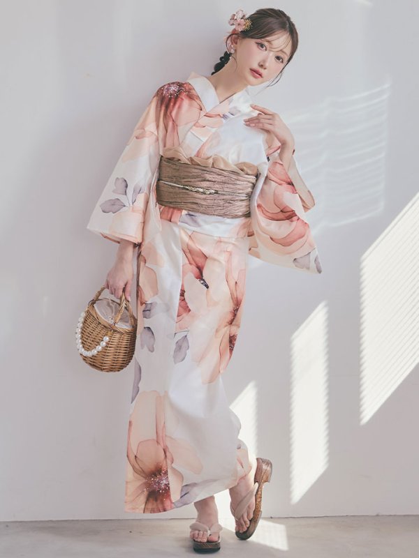 モデル：菅野結以　身長：163cm